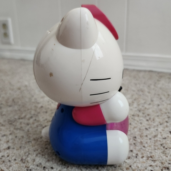 Hello Kitty digital clock - Picture 8 of 11